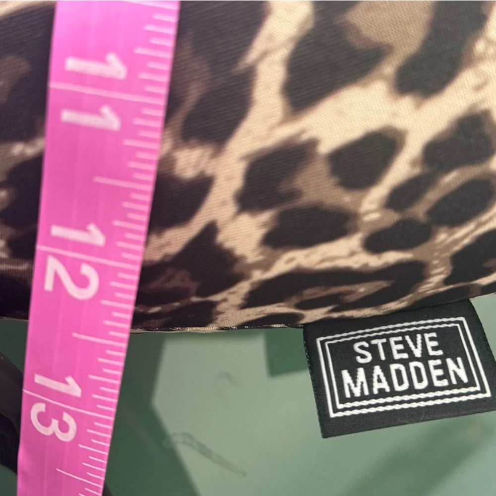 STEVE MADDEN cheetah backpack,neck pillow & luggage tag! 🤎🖤Travel in style 🖤🤎